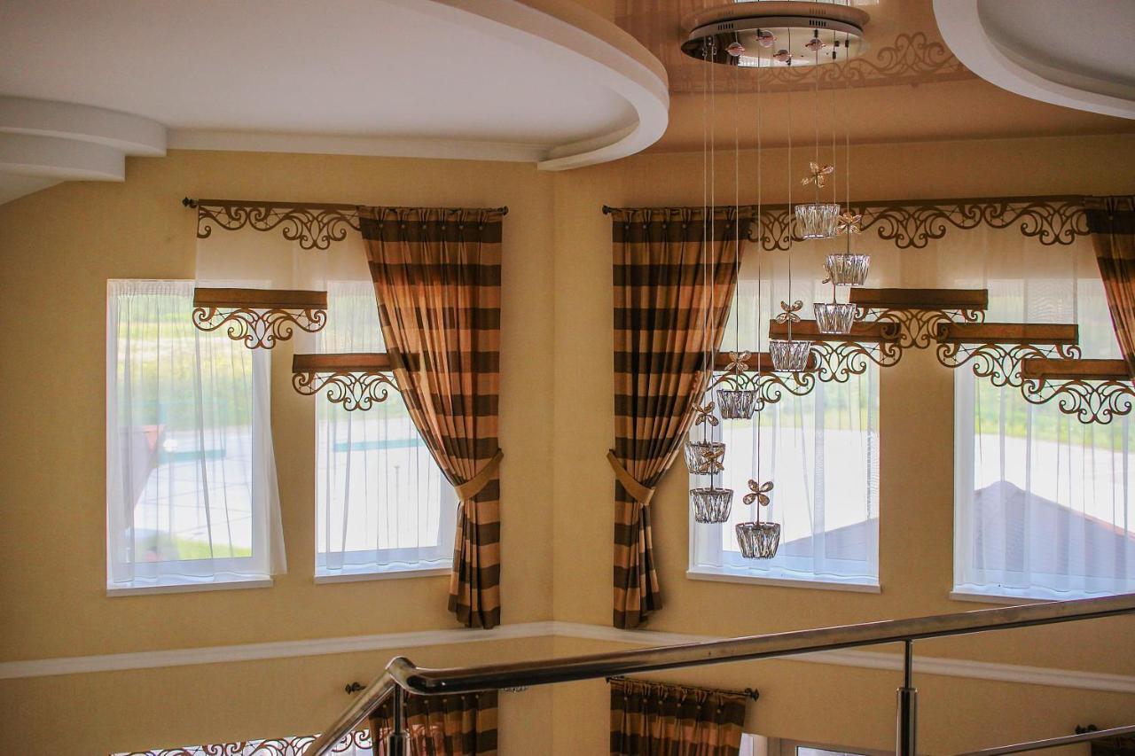 Hotel Роляда Tysmenytsia Exterior foto