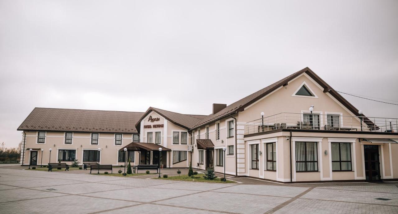Hotel Роляда Tysmenytsia Exterior foto