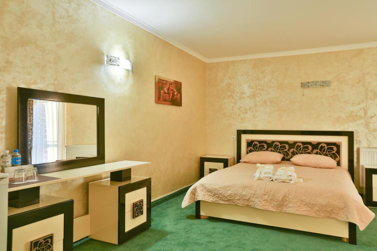 Hotel Роляда Tysmenytsia Exterior foto